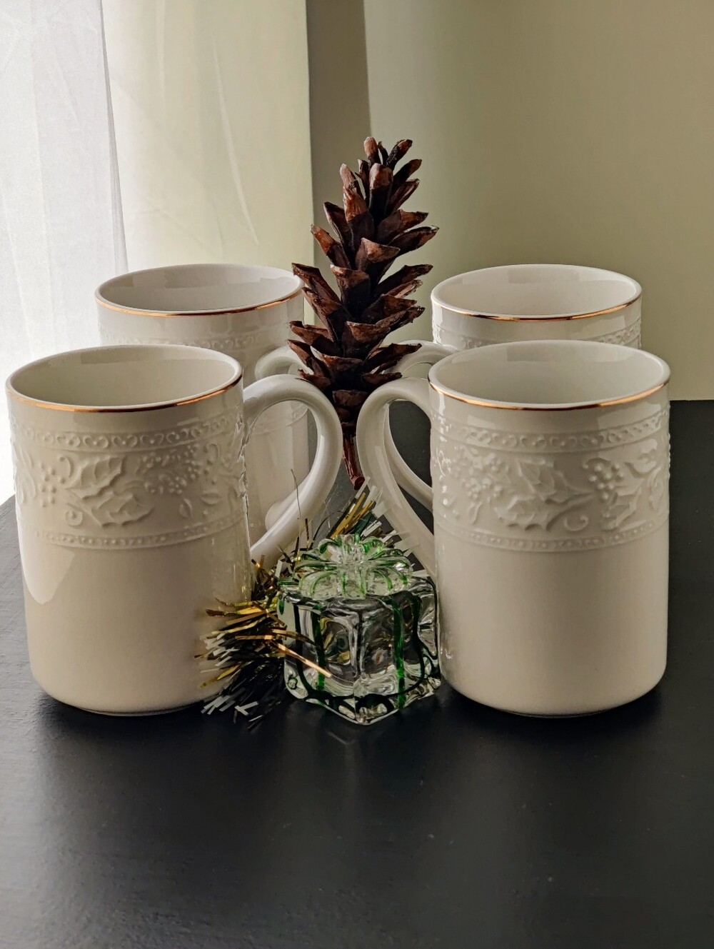 4 mugs | 🎄 Libbey Tableware | Holiday Garland pattern | Gold Trim